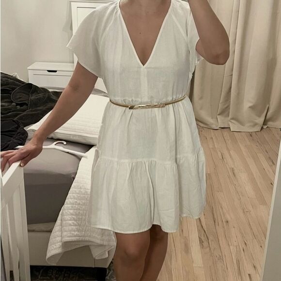 Universal Thread White Flutter Sleeve - Picture 1 of 9